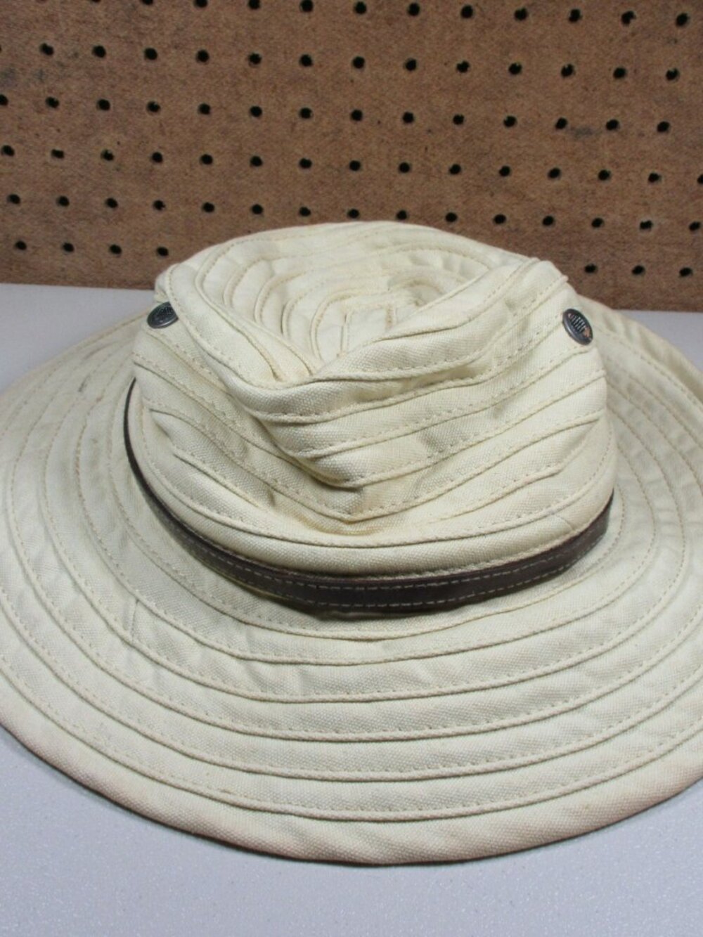 Wallaroo womens beige canvas Fraser vented Sun Beach hat OS
